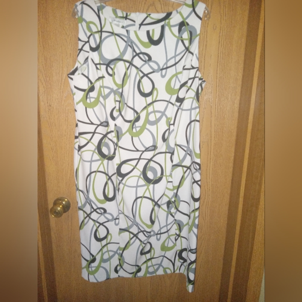 Sleeveless Sheath Dress